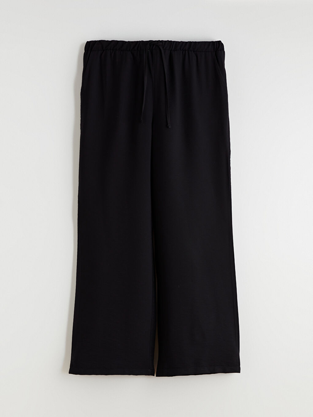 Siyah Beli Lastikli Geniş Paça Kadın Pantolon-4