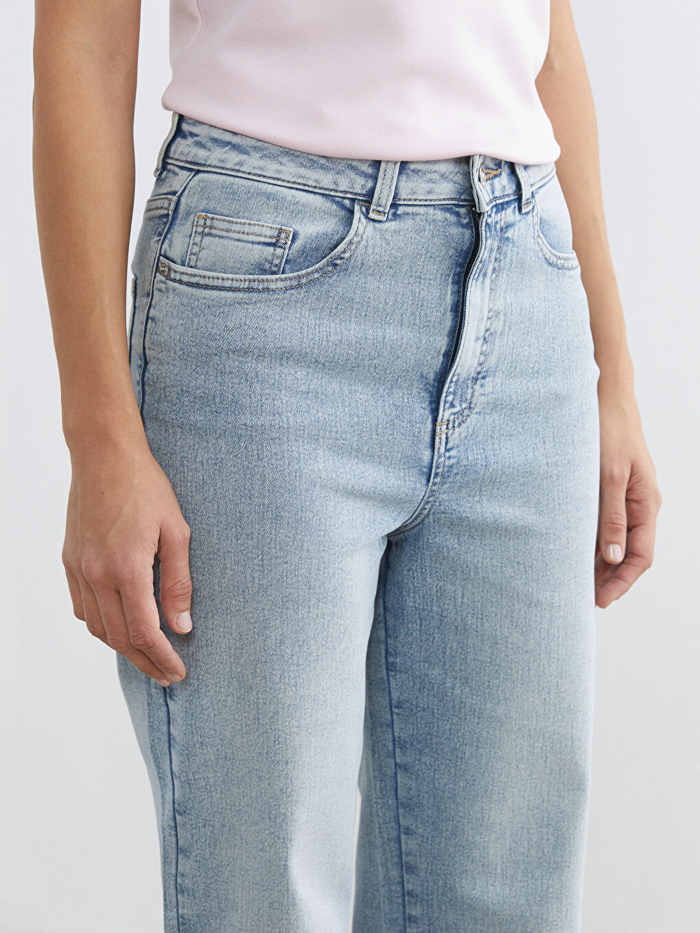 Women's Wide Leg Jean-2