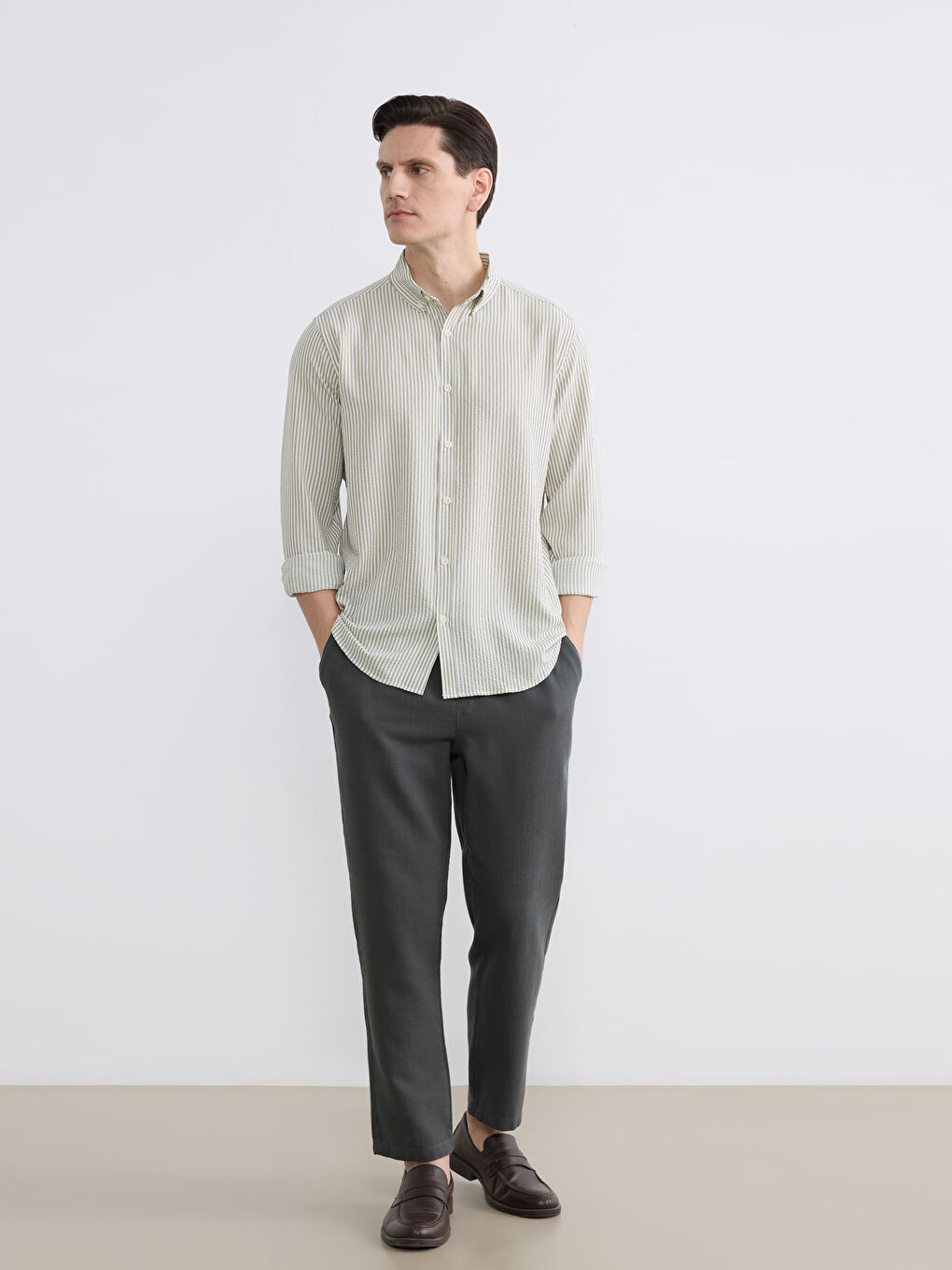 Men's Gabardine Trousers in a Classic Fit.
