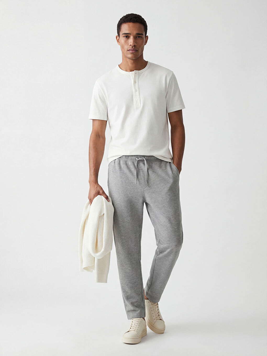 بنطلون رجالي بقصة عادية