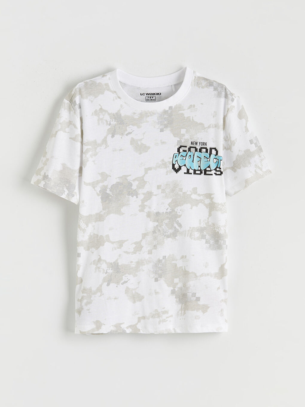 Beyaz New York Baskılı Erkek Çocuk Şortlu Pijama Takımı-2