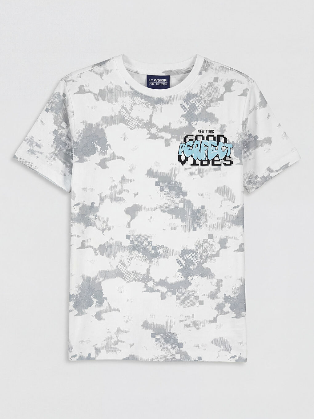 Beyaz New York Baskılı Erkek Çocuk Şortlu Pijama Takımı-2