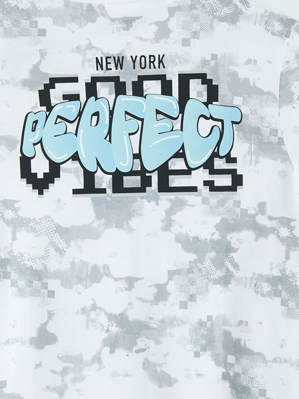 Beyaz New York Baskılı Erkek Çocuk Şortlu Pijama Takımı-6