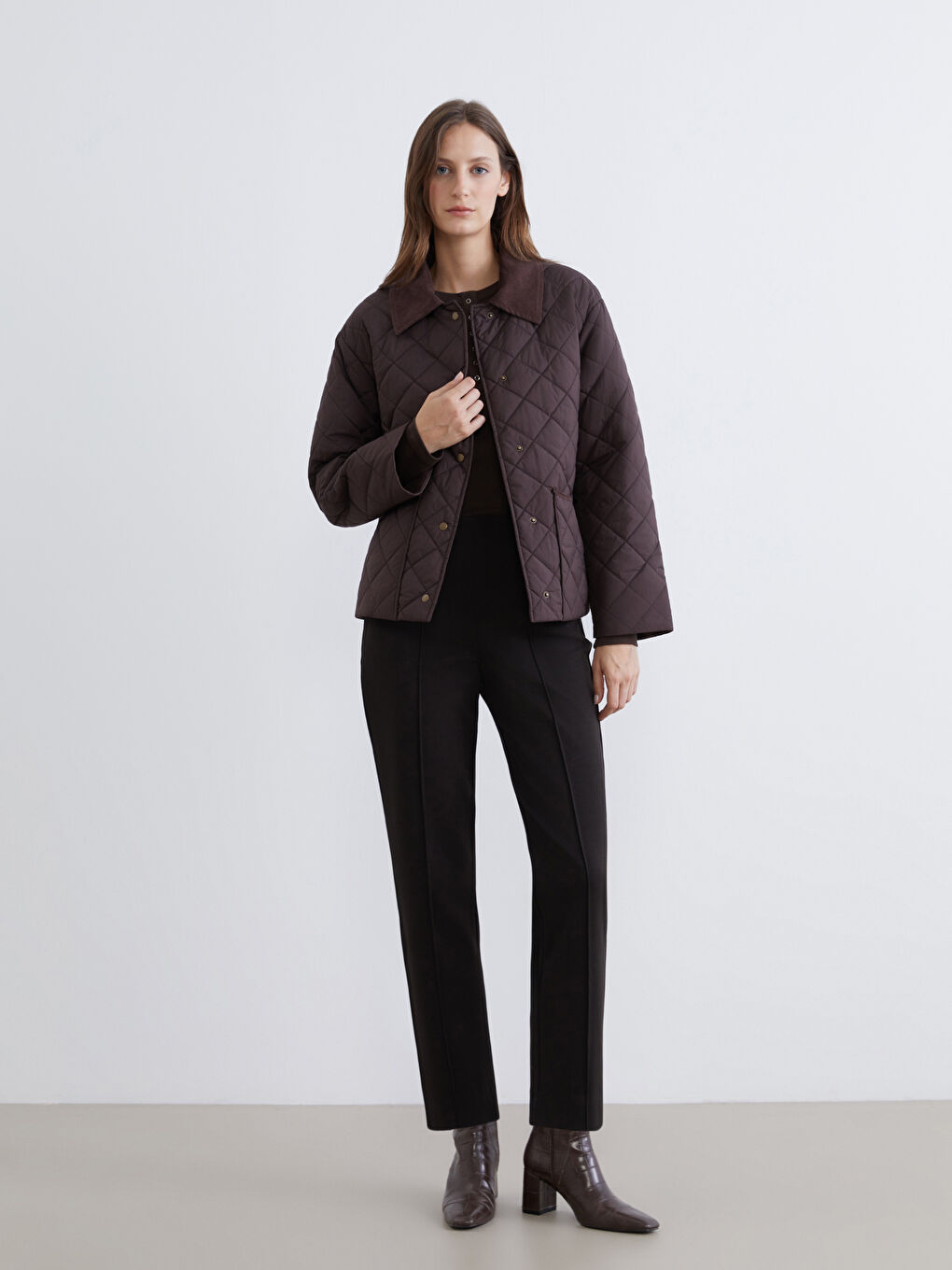 Kahverengi Kadife Gömlek Yaka Kapitone Kadın Şişme Mont-1