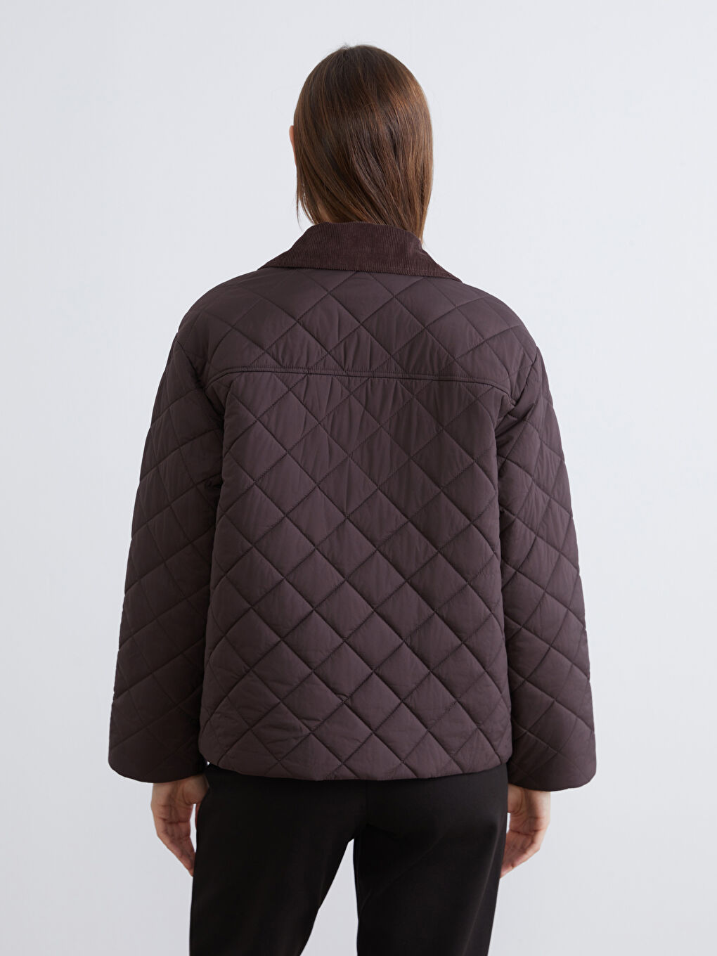 Kahverengi Kadife Gömlek Yaka Kapitone Kadın Şişme Mont-4