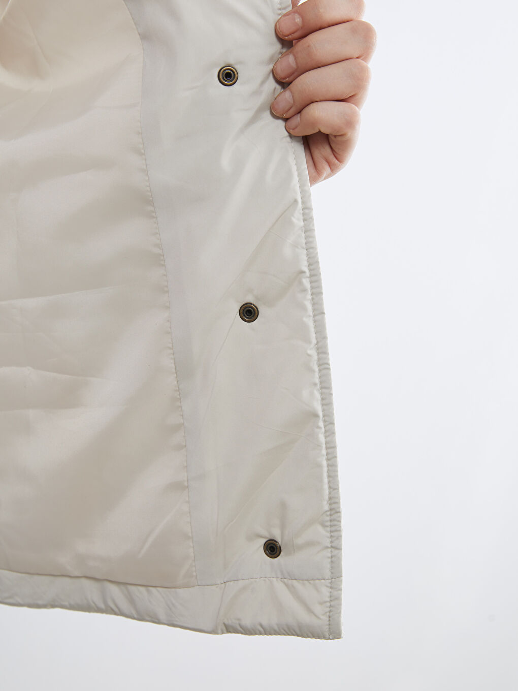 Bej Kadife Gömlek Yaka Kapitone Kadın Şişme Mont-3