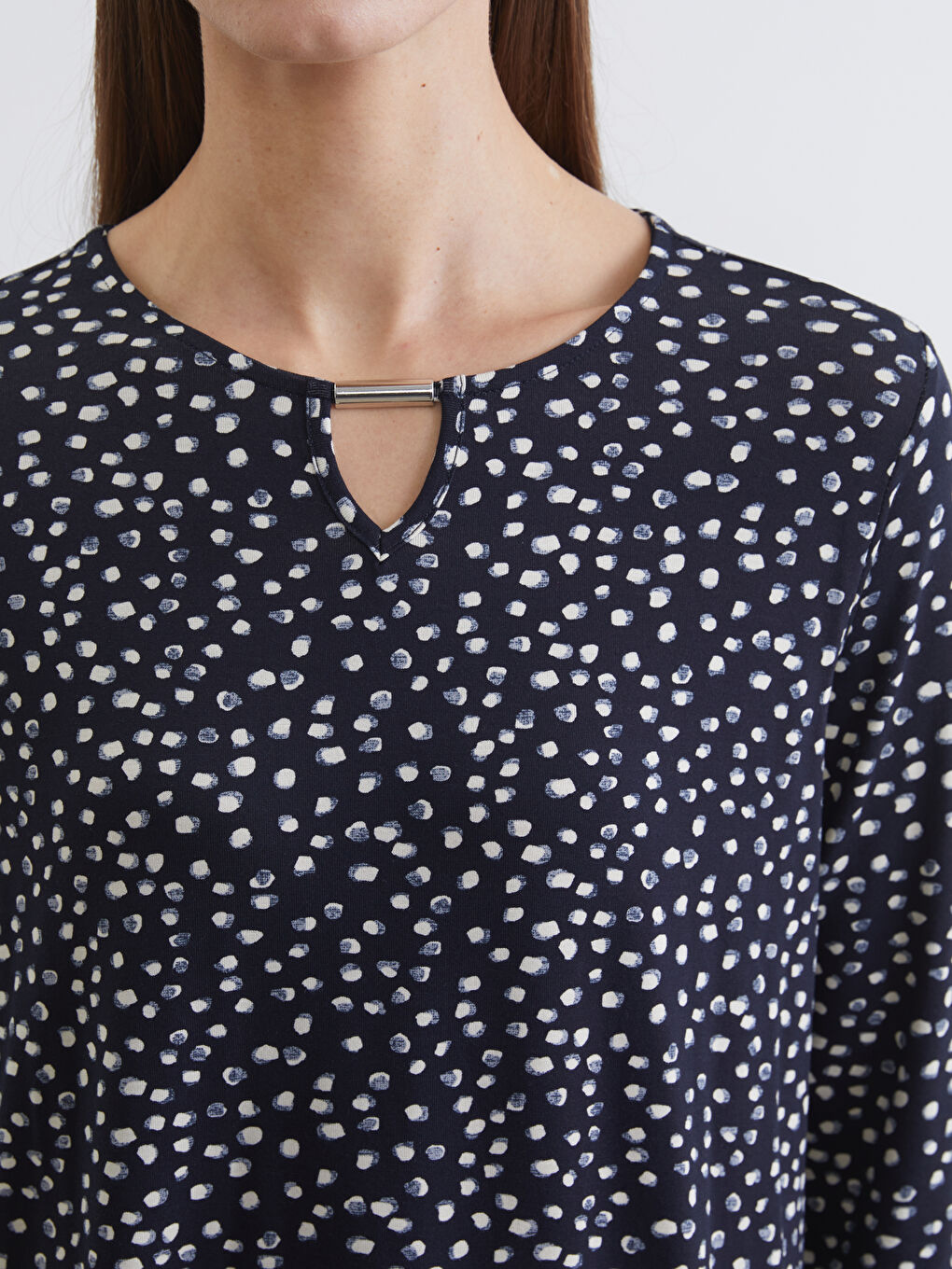 Lacivert Bisiklet Yaka Puantiyeli Bluz-4