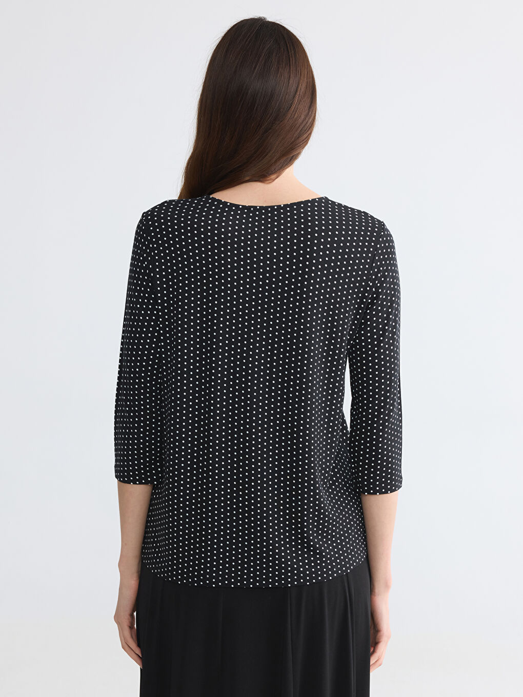 Bluza sa okruglim izrezom na tufne-3