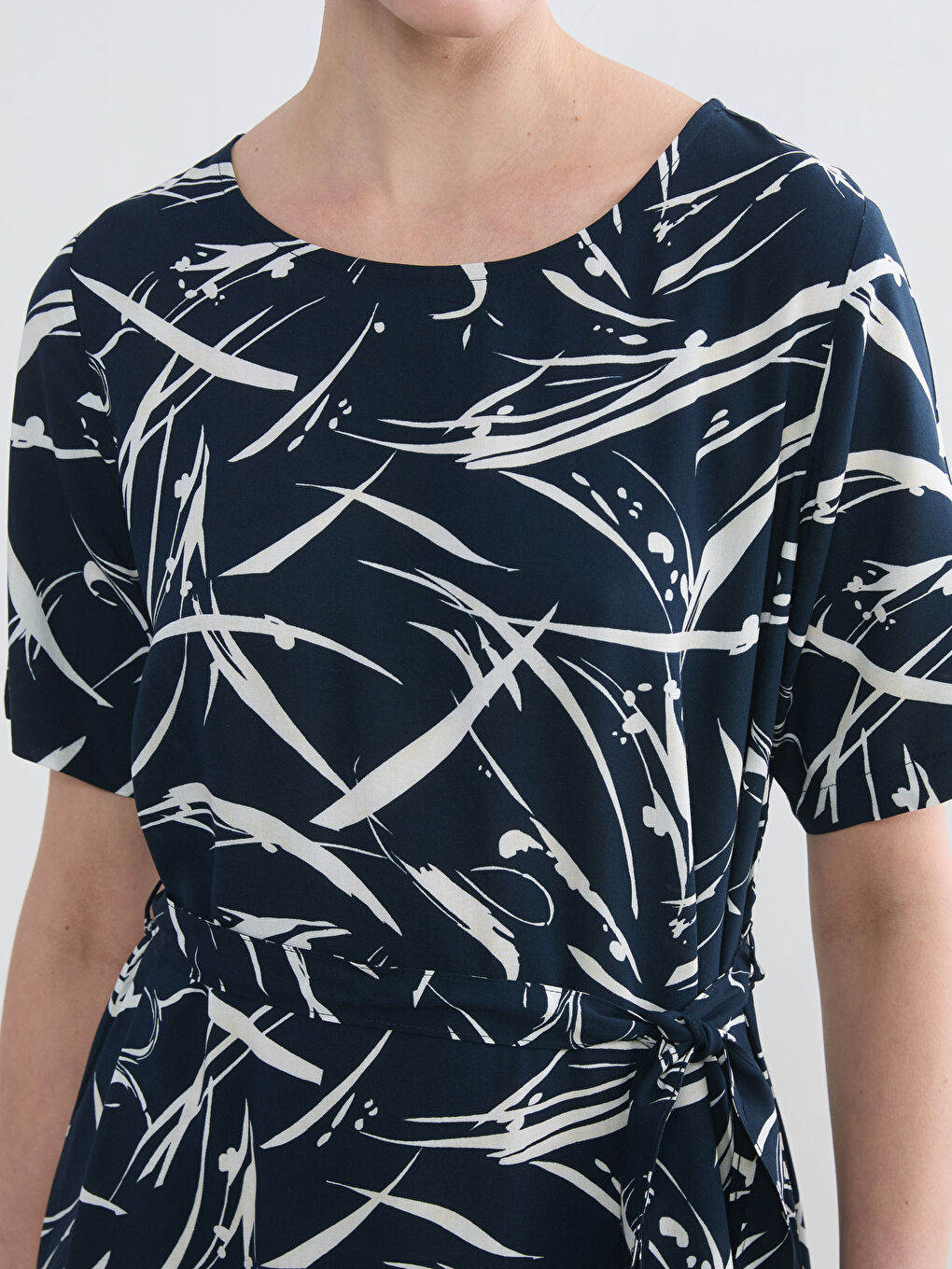 Crew Neck Patterned A-Line Dress-2