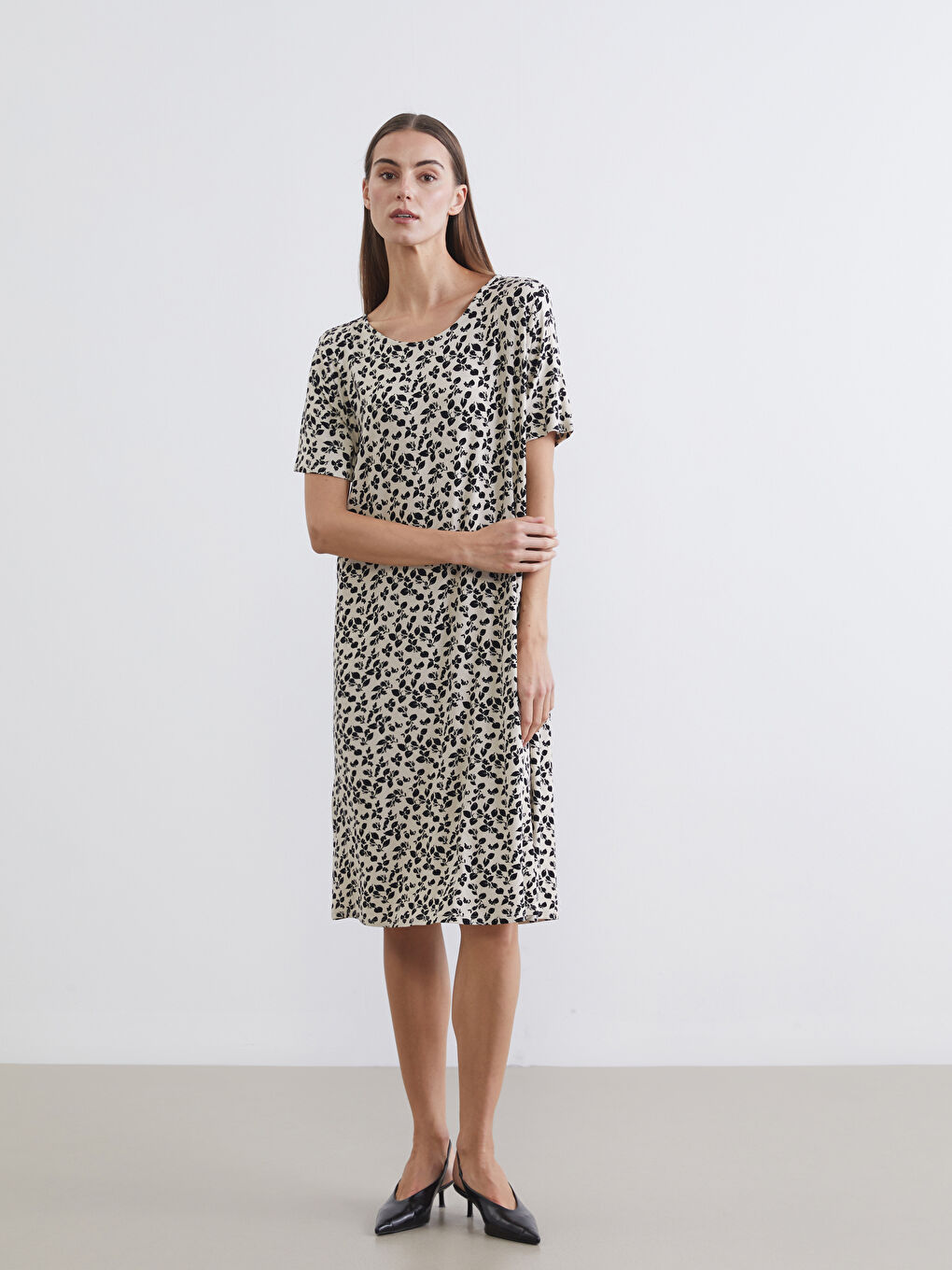 Siyah Bisiklet Yaka Desenli Elbise