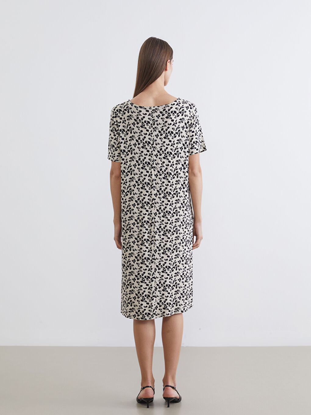 Siyah Bisiklet Yaka Desenli Elbise-3