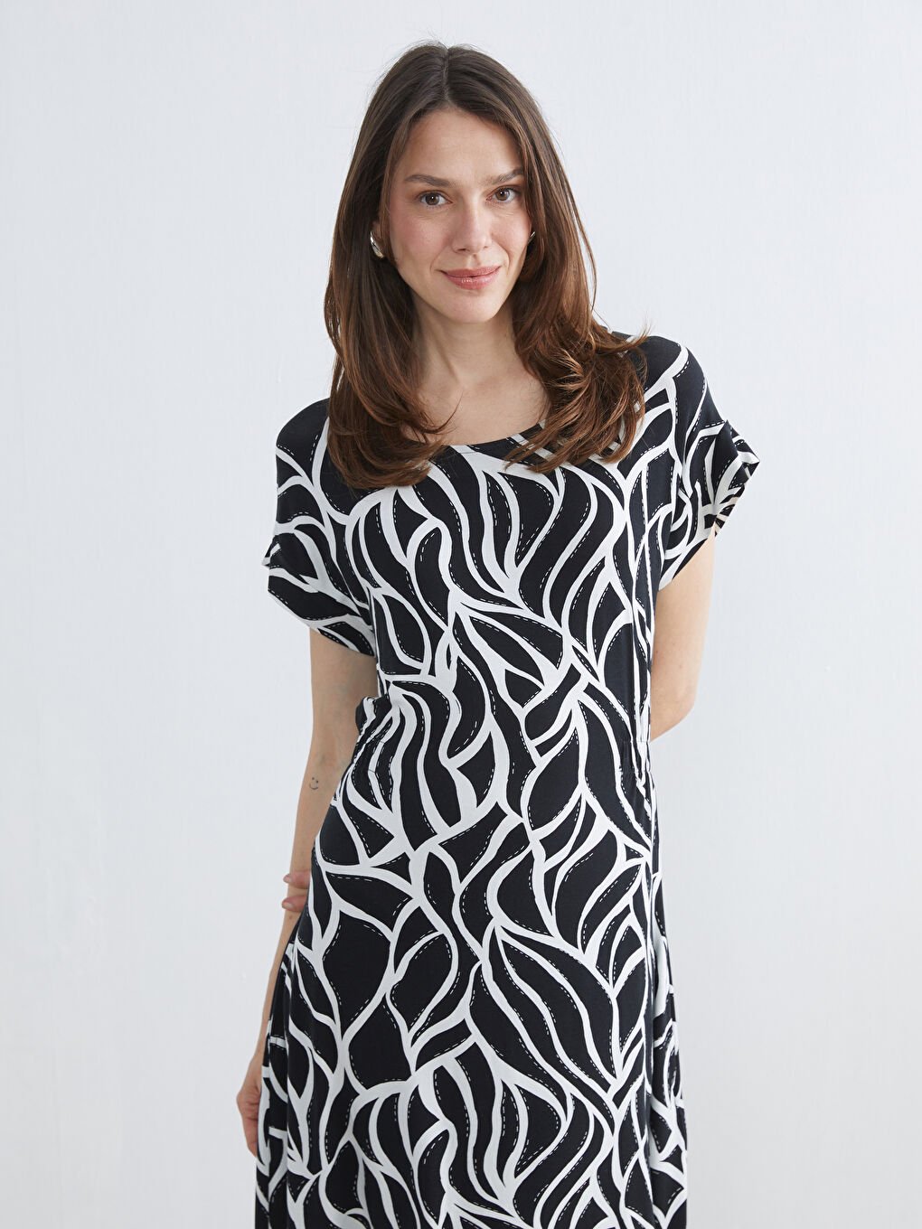 Crew Neck Patterned Dress-1