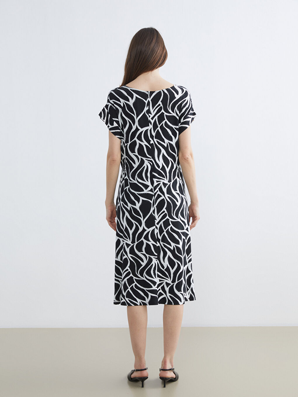 Crew Neck Patterned Dress-3