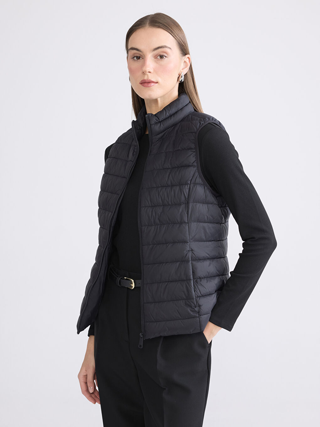 Siyah Dik Yaka Kadın Şişme Yelek