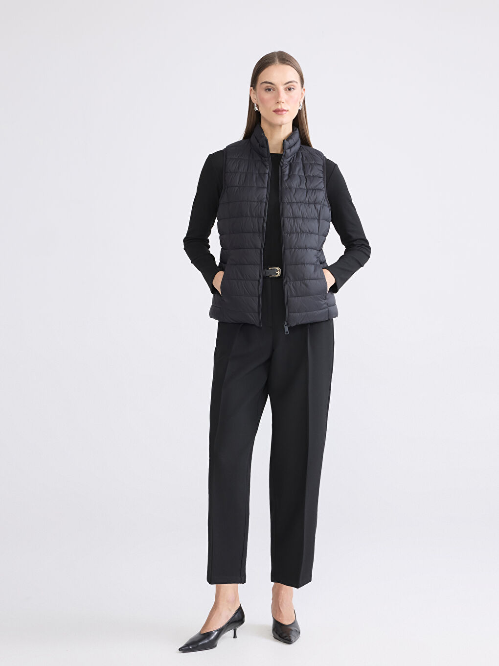 Siyah Dik Yaka Kadın Şişme Yelek-1