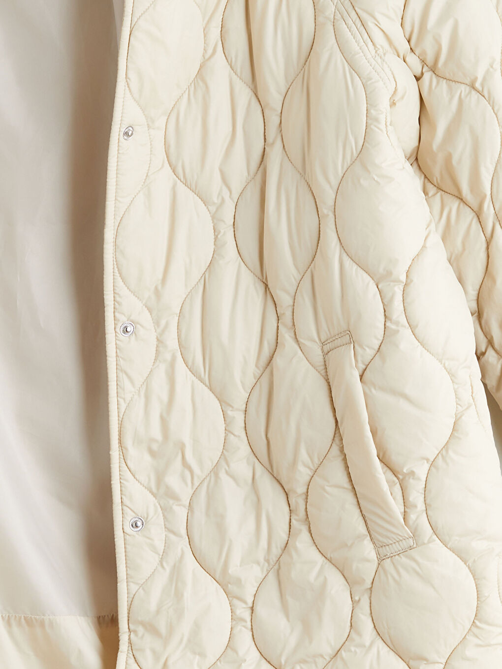 Bej Kapüşonlu Kapitone Kadın Şişme Mont-5