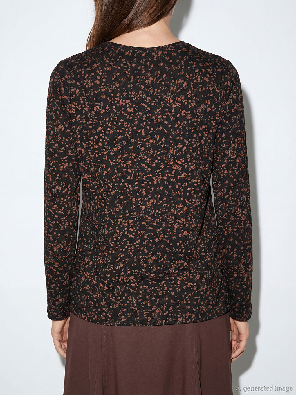 дөңгелек жағалы өрнекті блузка-3