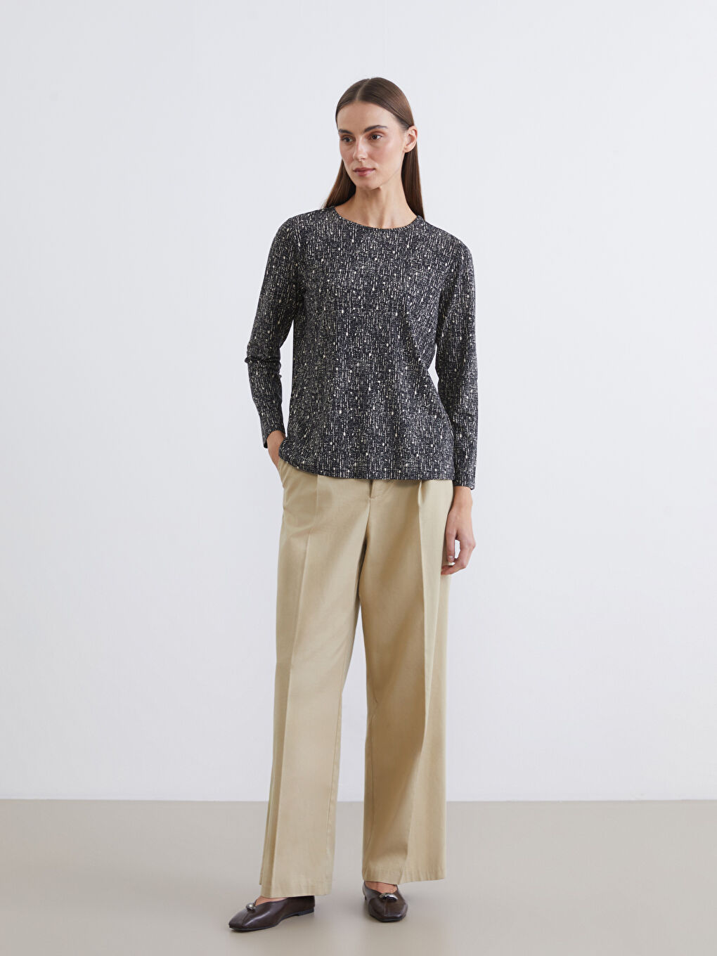 Siyah Bisiklet Yaka Desenli Bluz-1