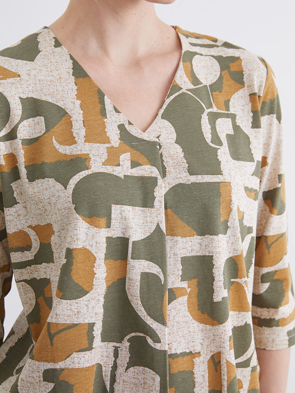 Blouse à motifs avec encolure en V pour femme-2