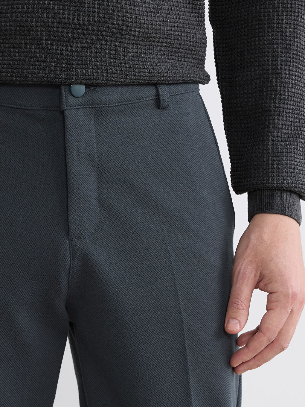 Muške pantalone uskog kroja-2