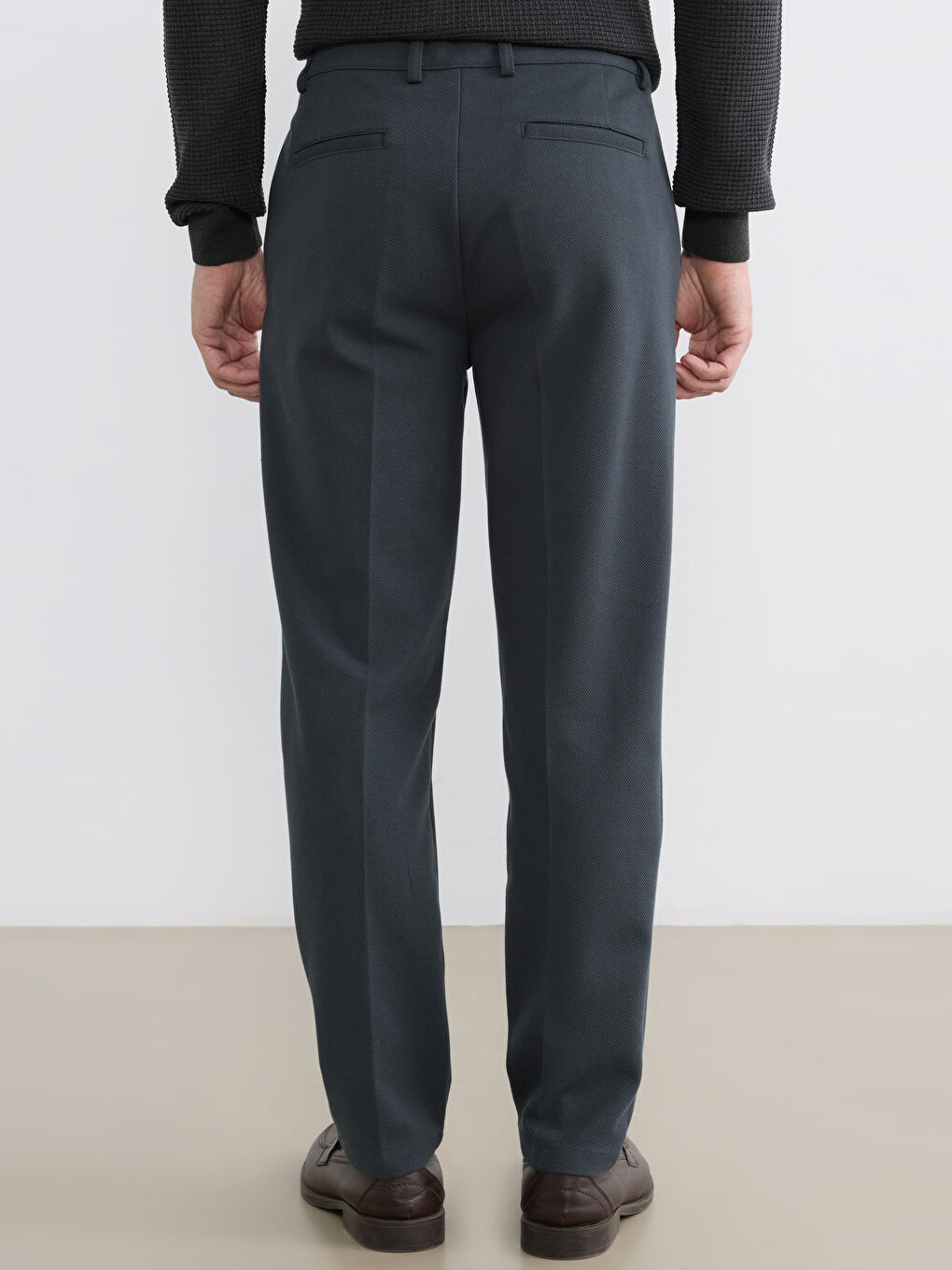 Muške pantalone uskog kroja-3