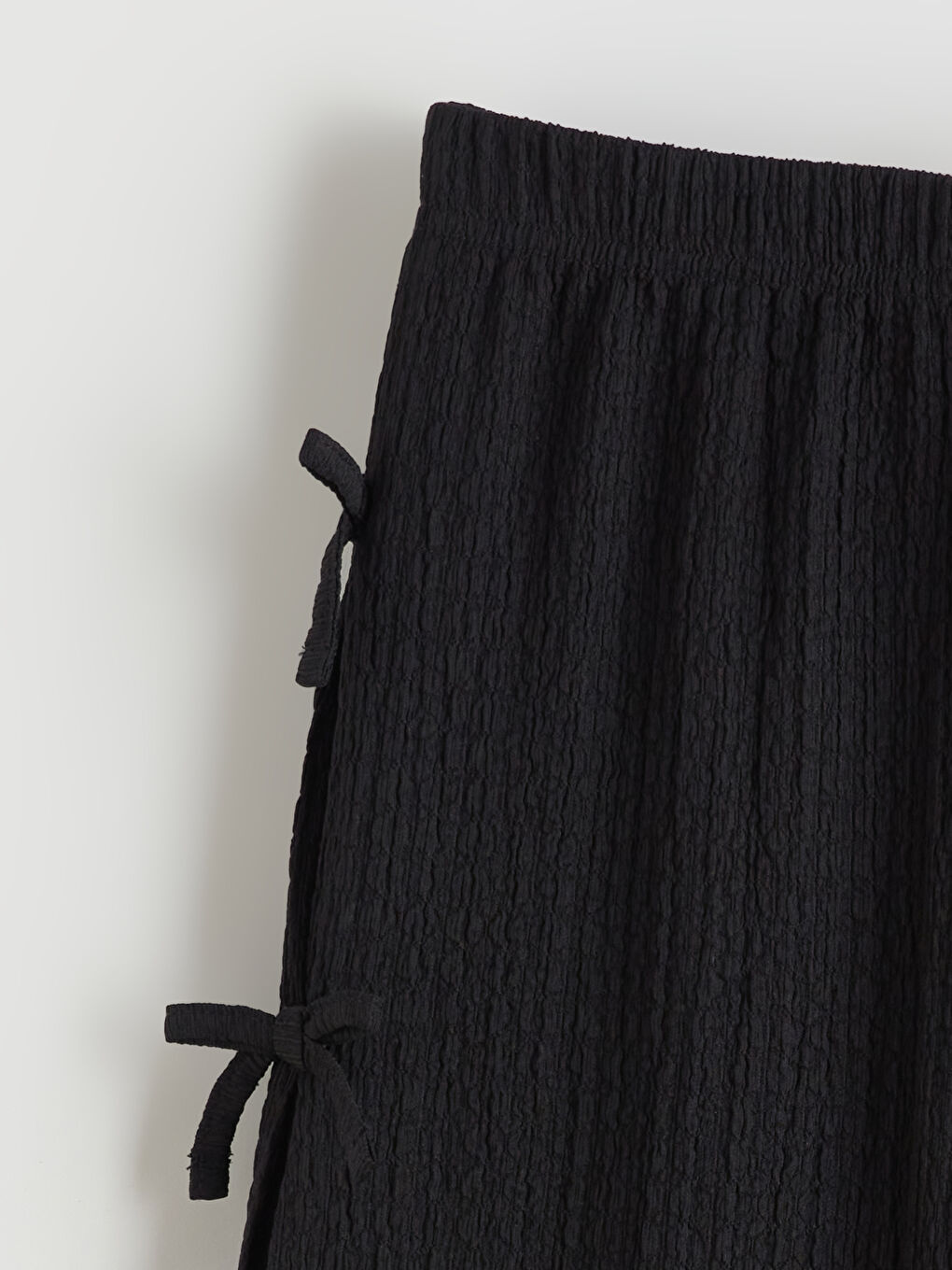 Siyah Beli Lastikli Fiyonk Detaylı Kız Çocuk Pantolon-1