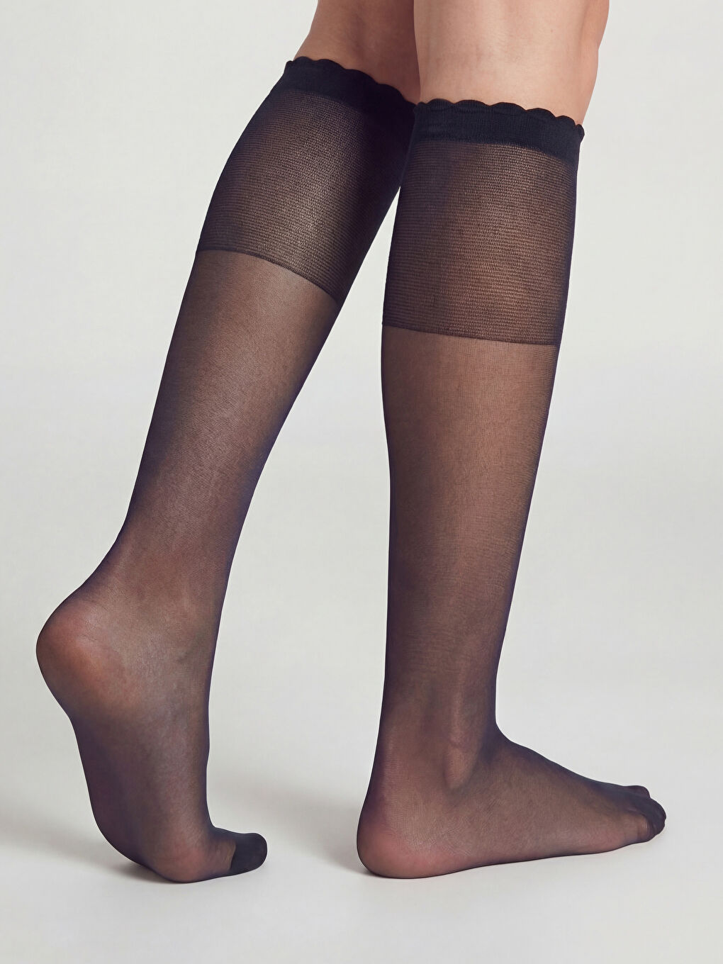 Siyah Dantel Detaylı Parlak Kadın Diz Altı Çorap 2'li-2