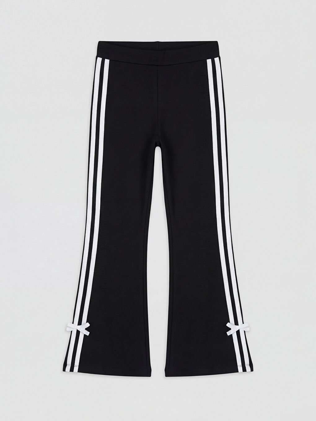 Djevojka CRNA Tajice