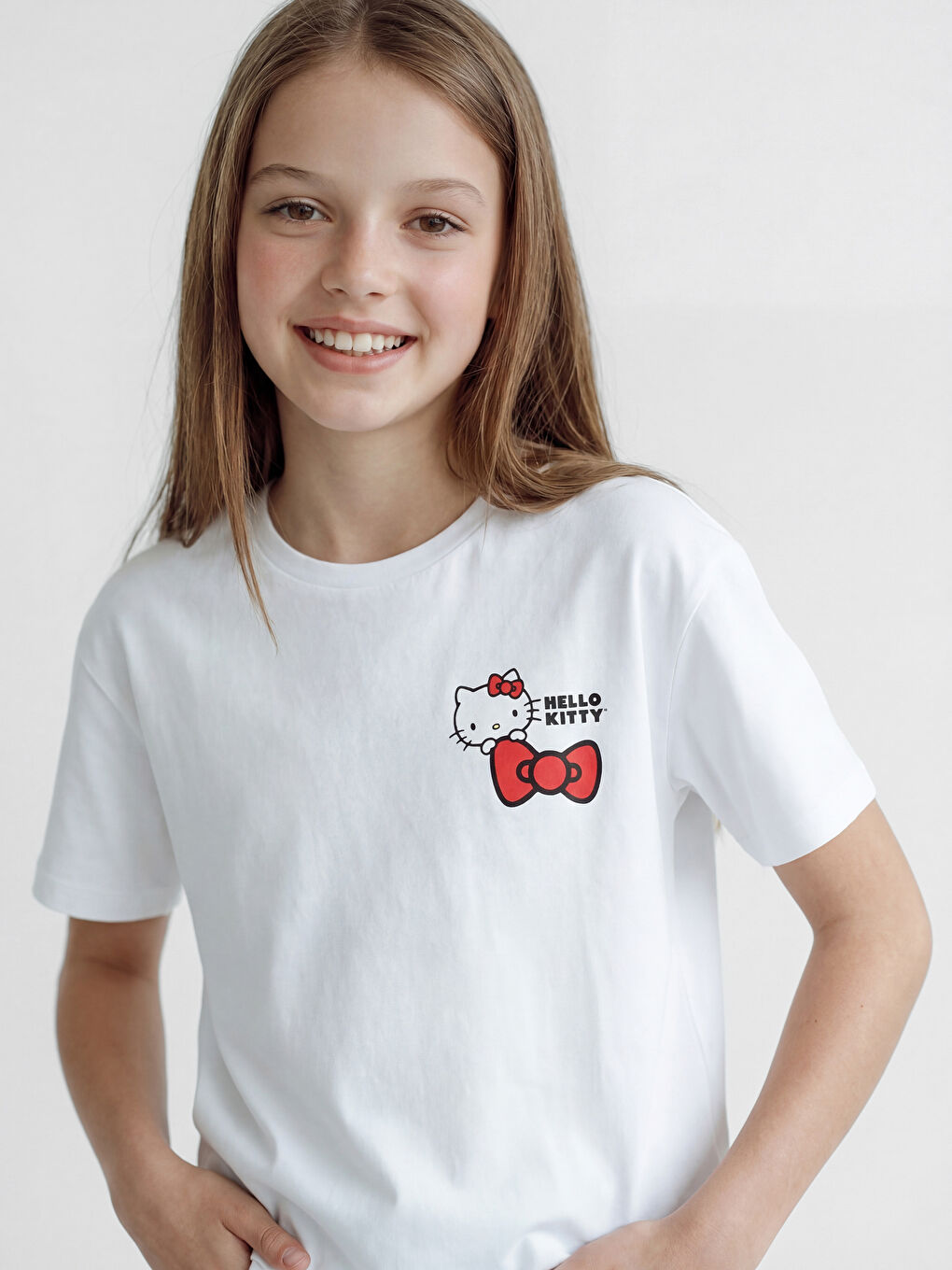 Tricou pentru Fete cu Imprimeu Hello Kitty și Guler Rotund-2