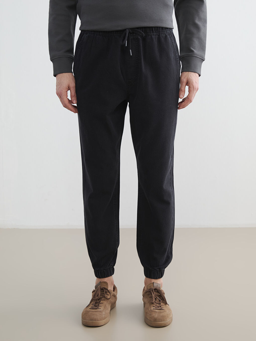 780 მორბენალი ტანის მამაკაცის ჯინსი-1