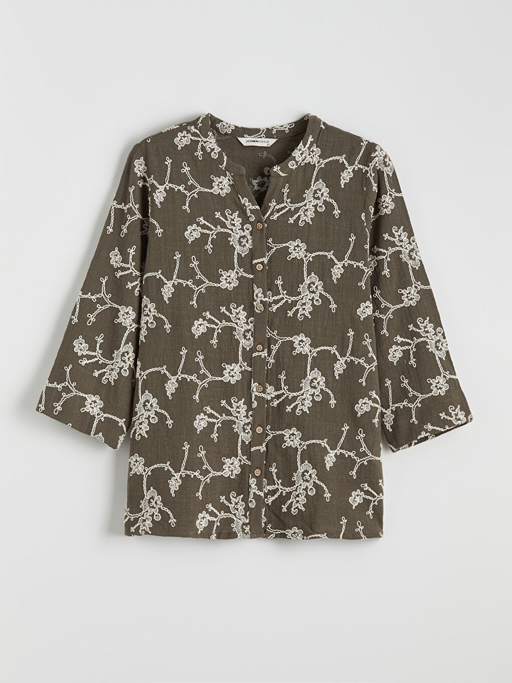 Блуза с прорез деколте и бродерия-4