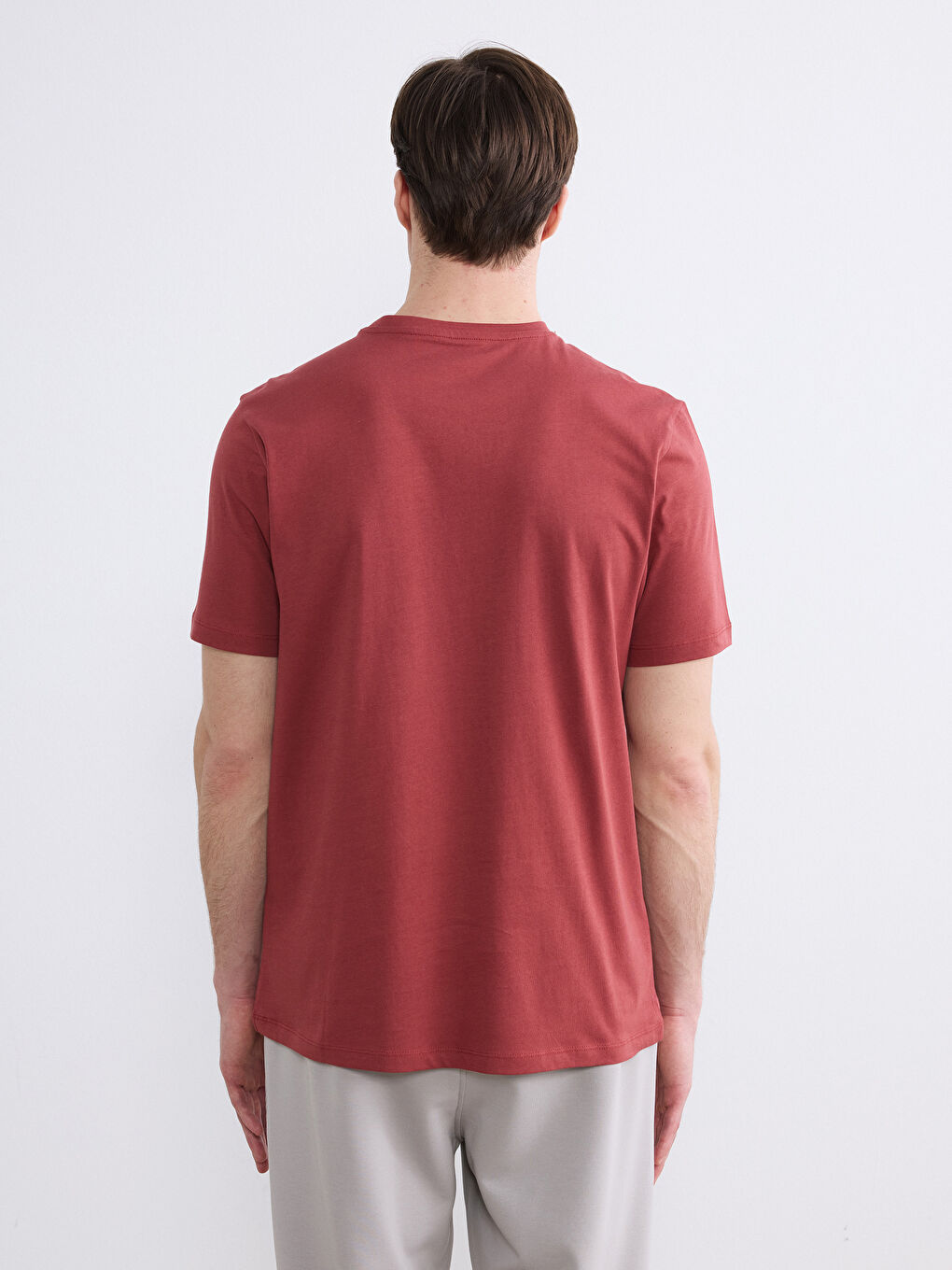 تيشيرت رجالي مطبوع محبوك بياقة دائرية-3