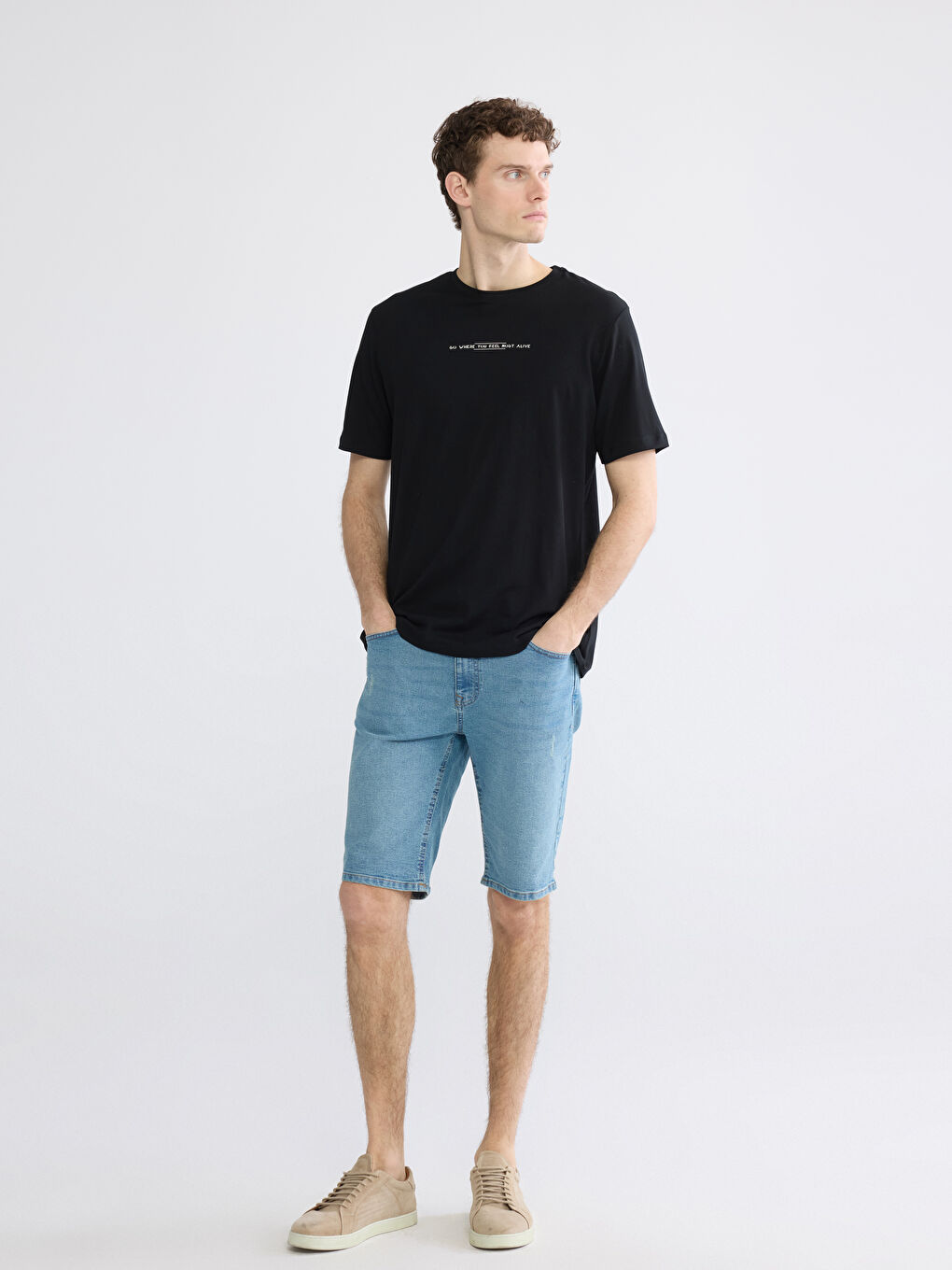 تيشيرت رجالي مطبوع بياقة دائرية محبوكة-1