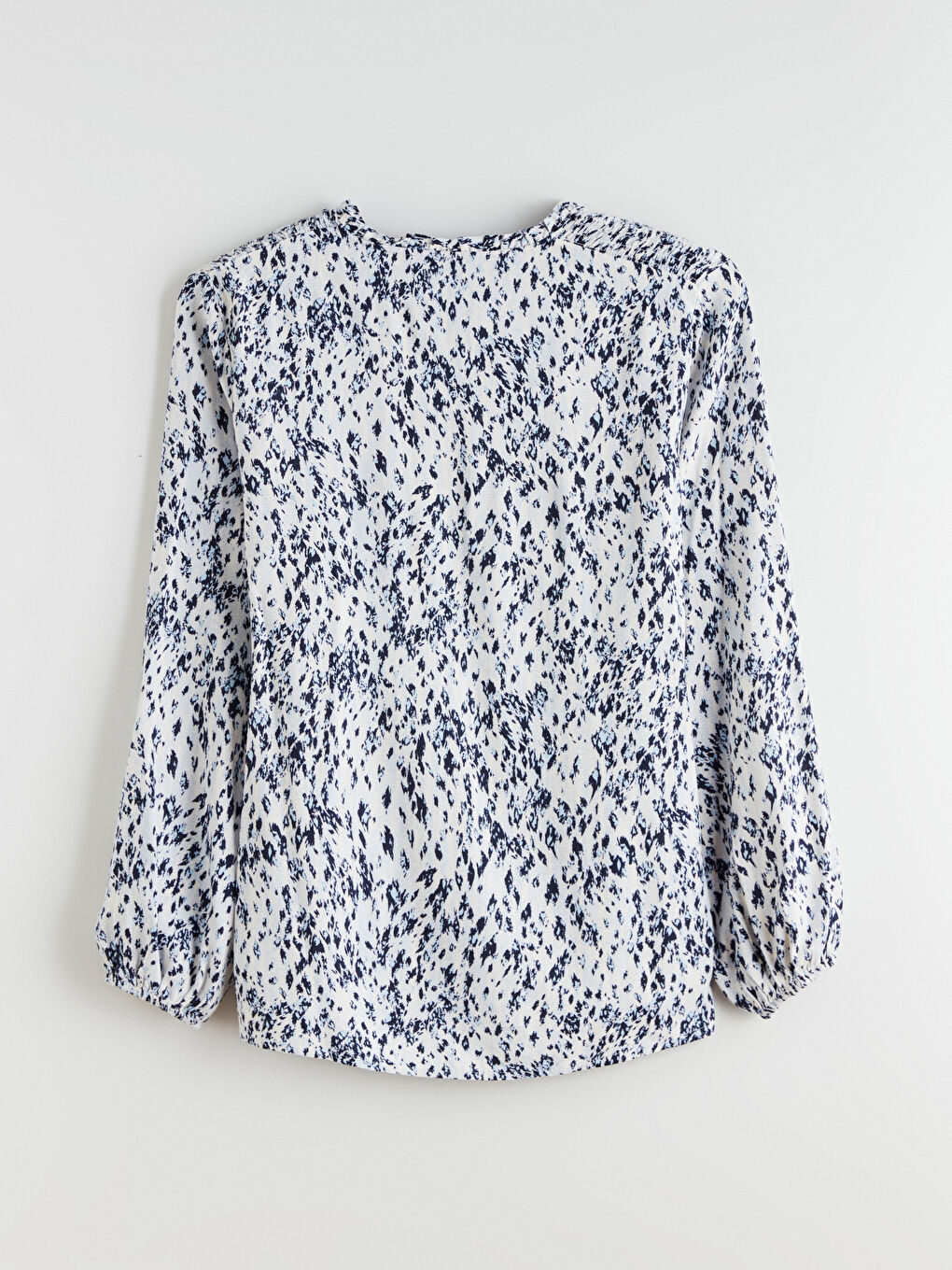 Ekru Bağlamalı Yaka Desenli Bluz-5