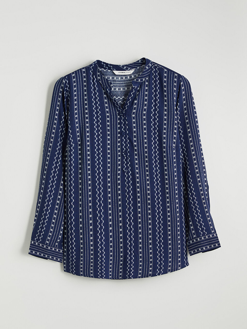 Lacivert Kaçık Yaka Desenli Bluz-4