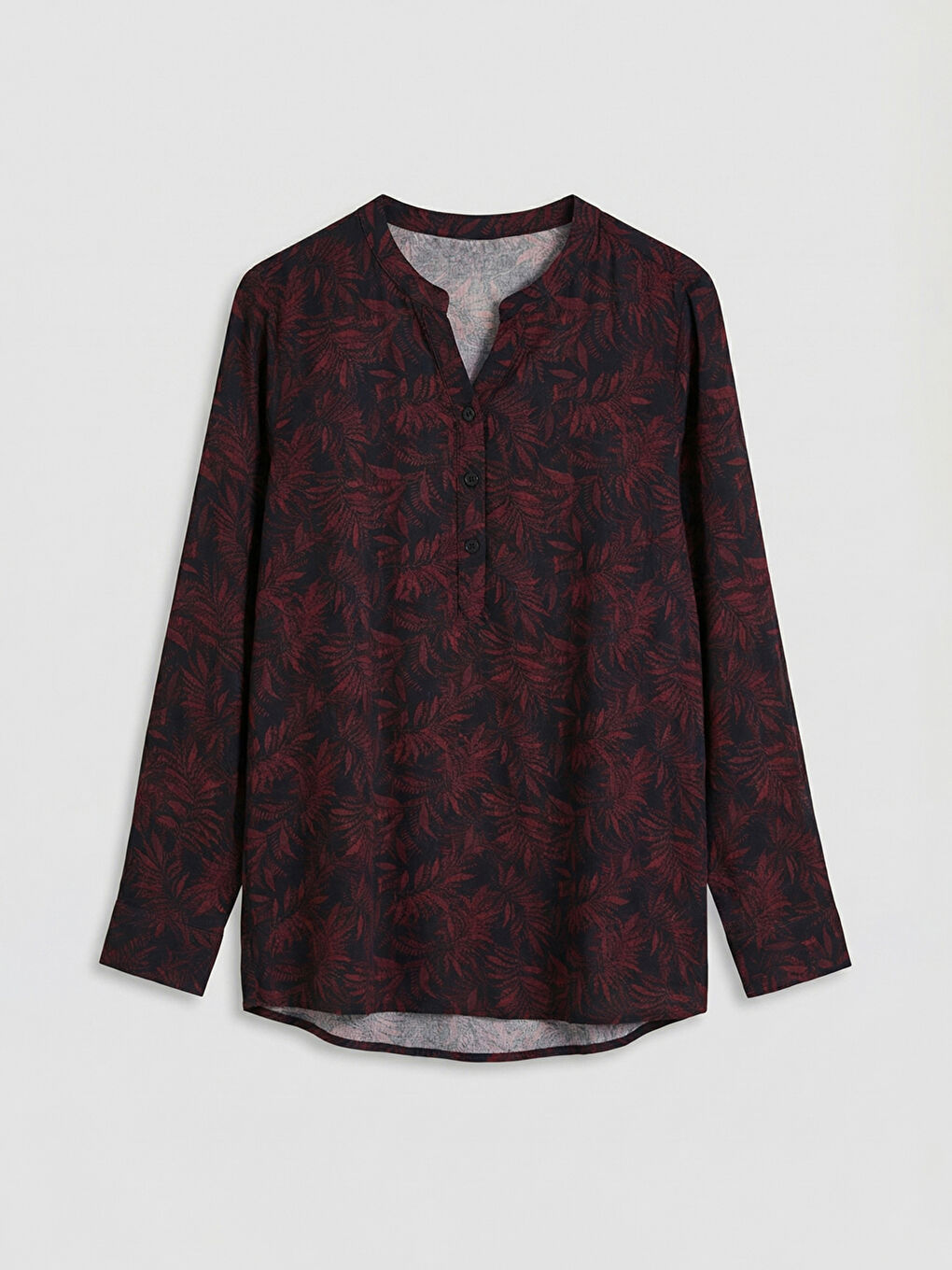 Siyah Kaçık Yaka Çiçekli Bluz	