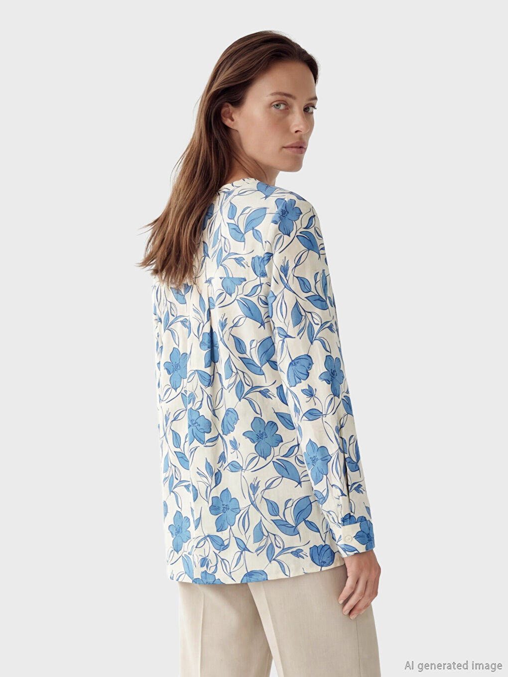 Ekru Kaçık Yaka Çiçekli Bluz-2