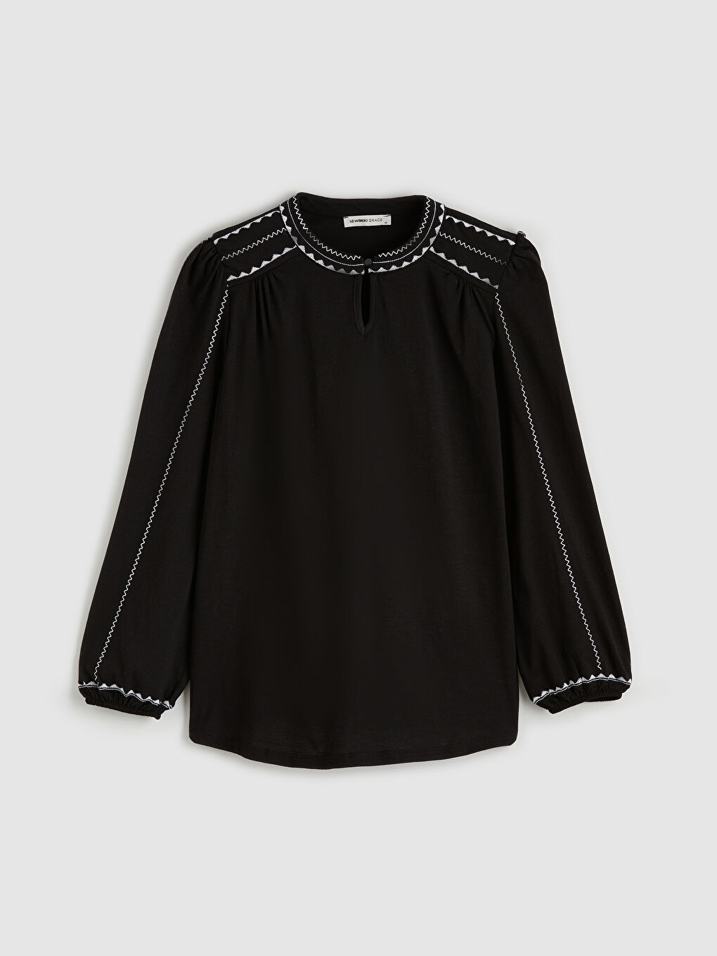 Siyah Hakim Yaka Nakışlı Bluz