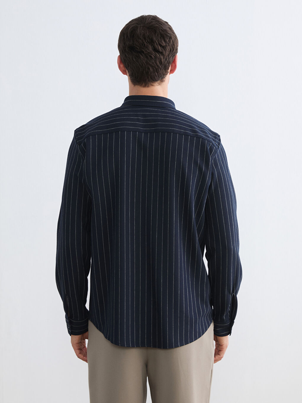 کراس باریک خەتخەت بۆ پیاوان-3