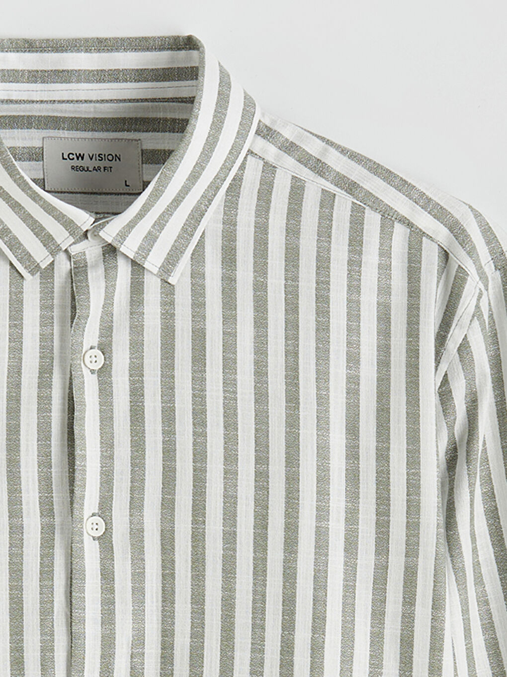 Мъж Зелено Риза-5