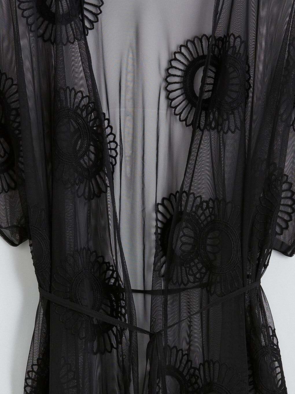 Siyah Şal Yaka Dantel Nakışlı Kadın Plaj Elbisesi-1