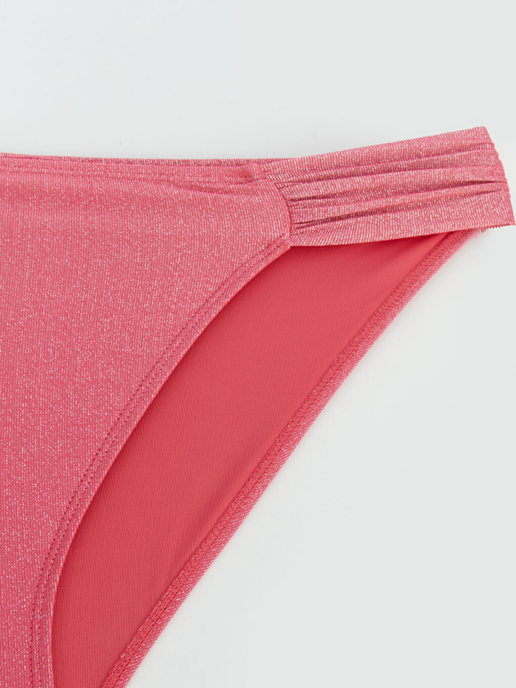 Pembe Parlak Görünümlü Kadın Bikini Altı-2