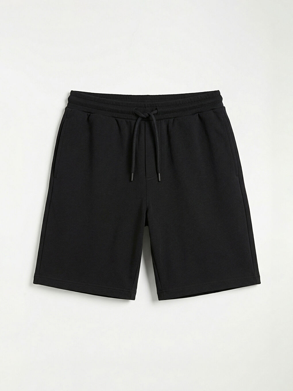 Siyah Standart Kalıp Erkek Şort