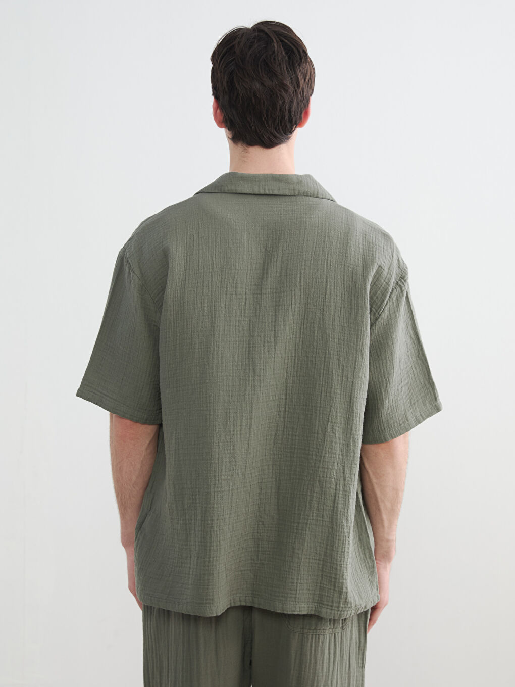 Loose Fit Camp Collar Muslin Men's Shirt-4