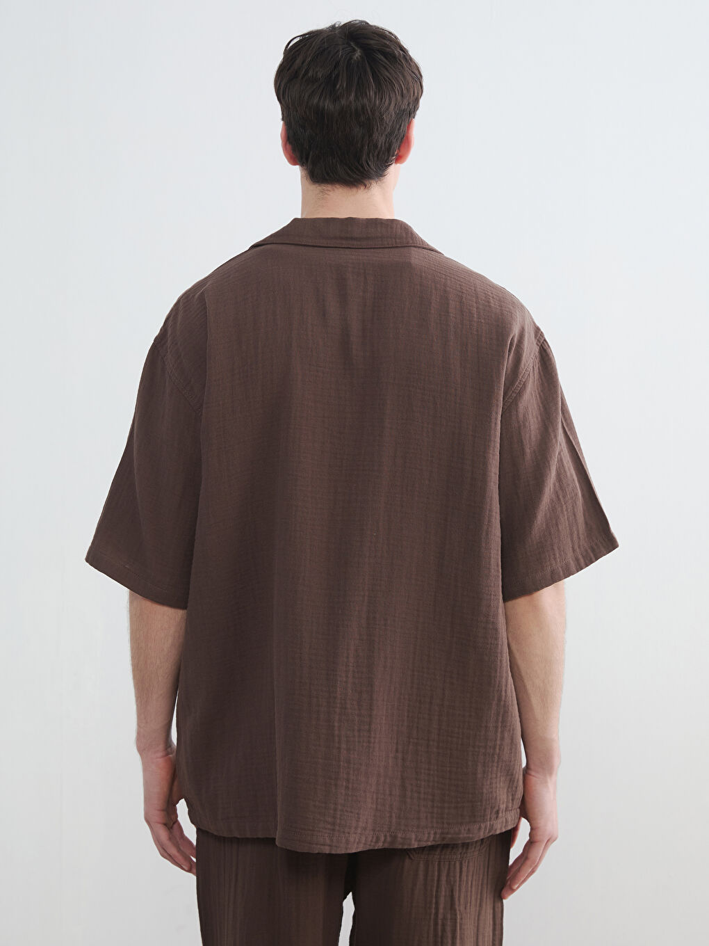 Kahverengi Loose Fit Resort Yaka Müslin Erkek Gömlek-3