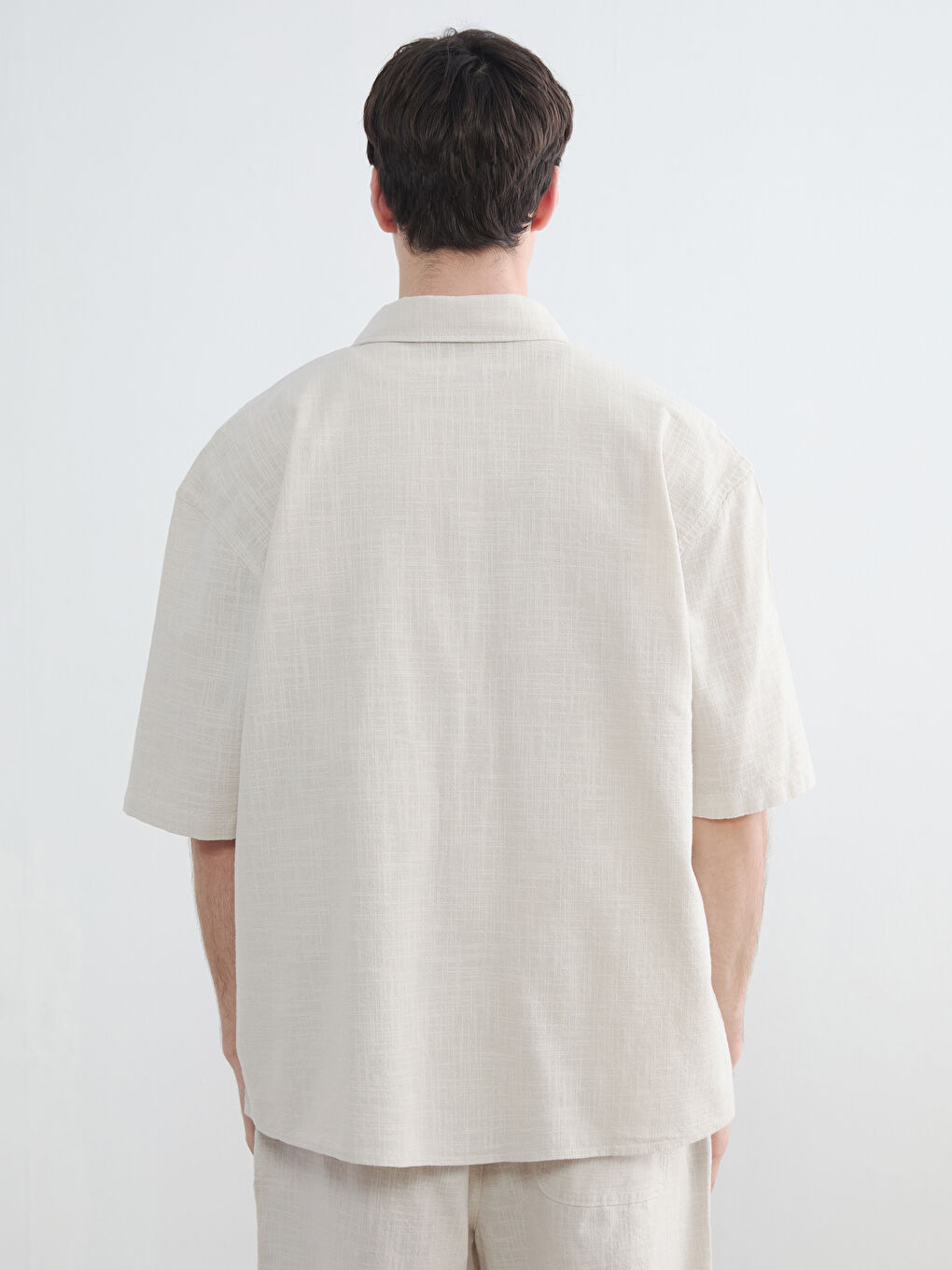Muška košulja širokog kroja sa izgledom lana-3
