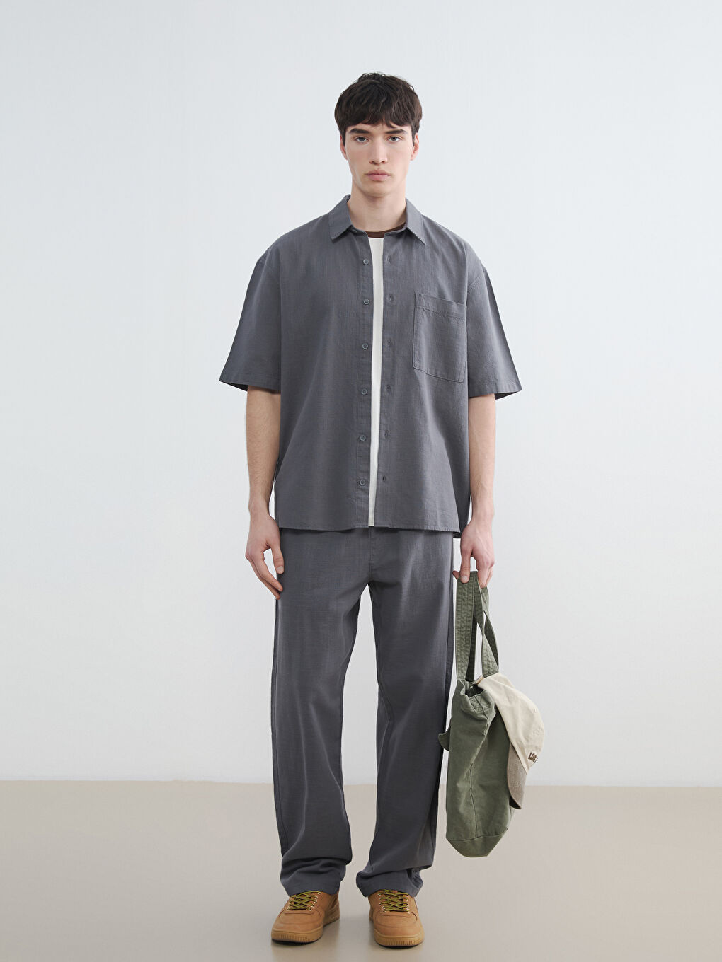 Gri Loose Fit Keten Görünümlü Erkek Gömlek-2