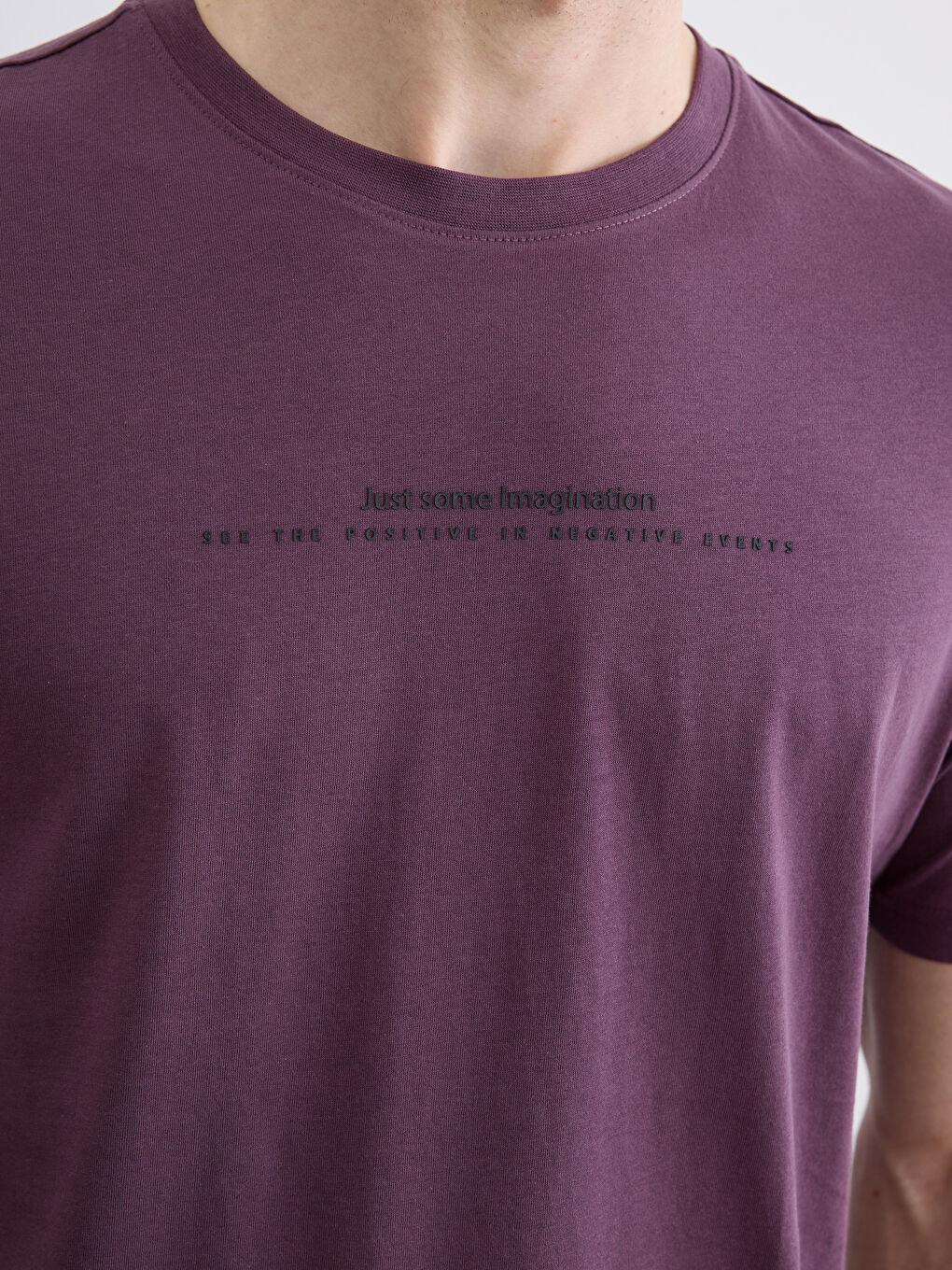 تي شيرت ارجواني غامق رجال-2