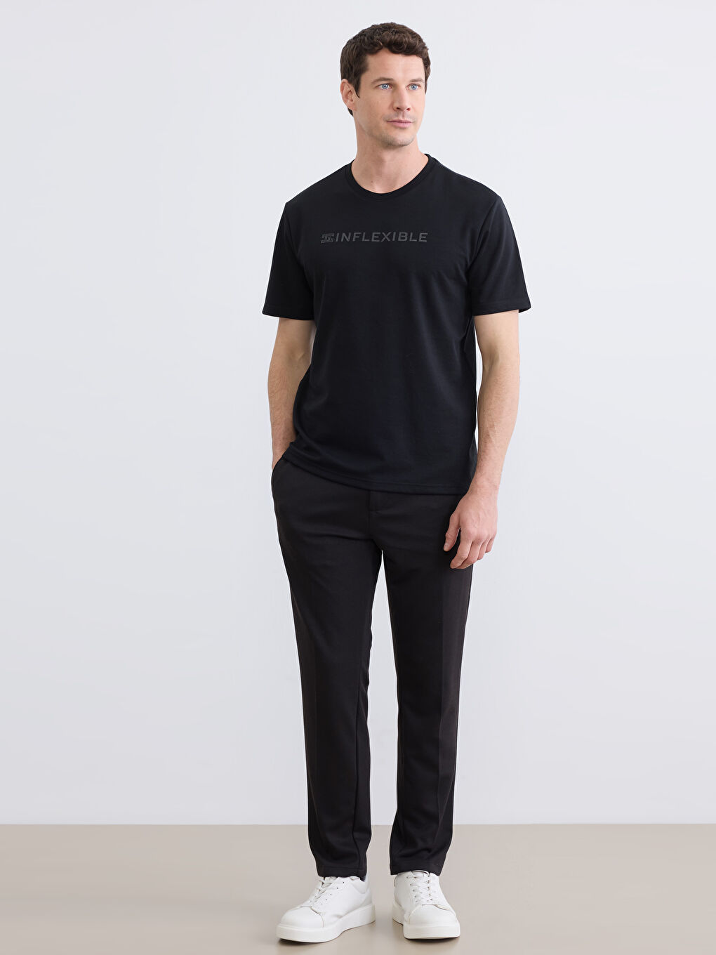 Siyah Bisiklet Yaka Baskılı Erkek Tişört-2