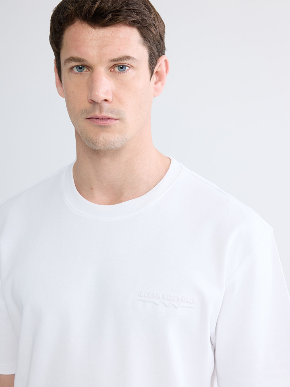 Beyaz Bisiklet Yaka Erkek Tişört